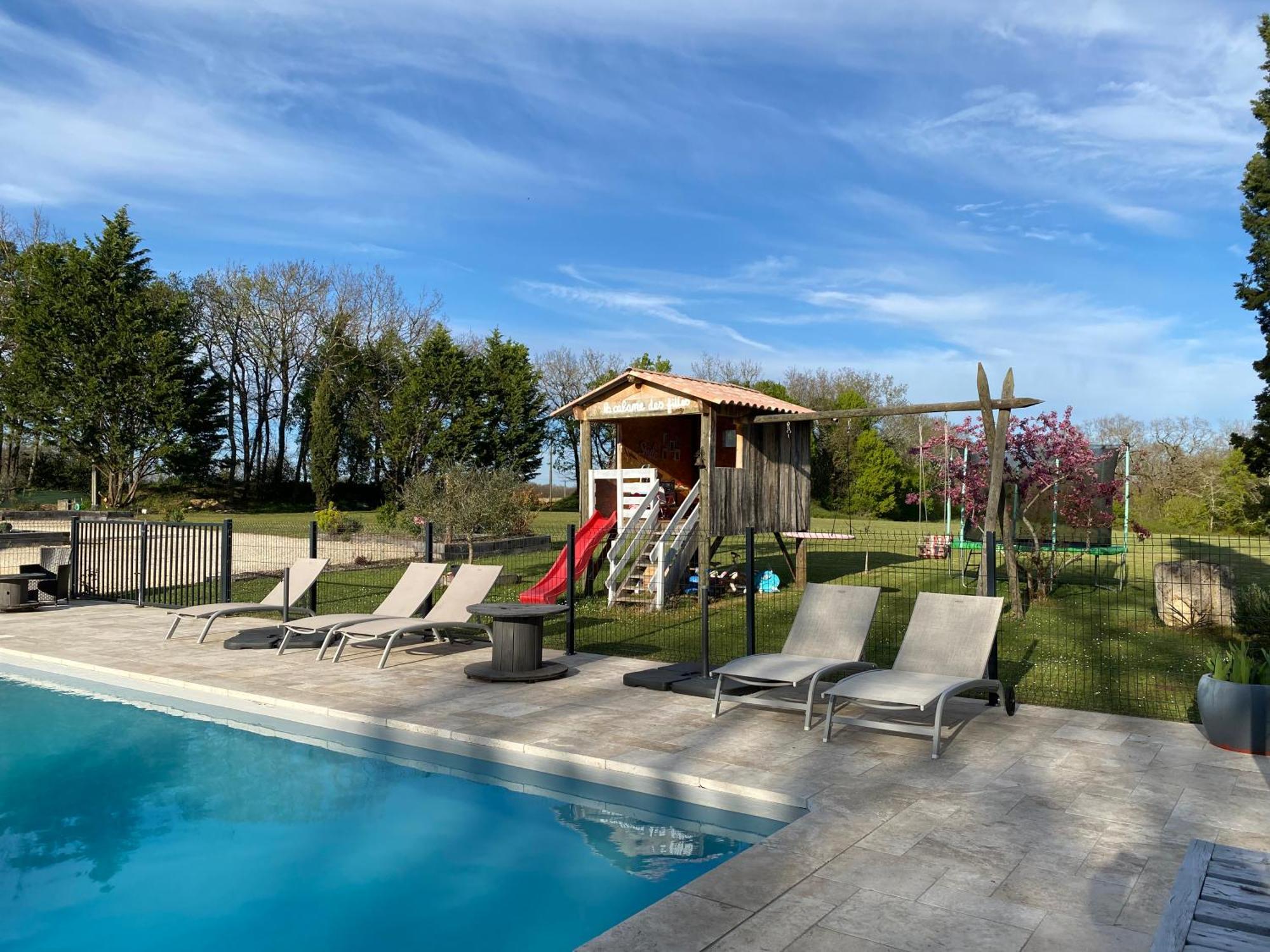 Coulonges Hotel Savignac-sur-Leyze Ngoại thất bức ảnh